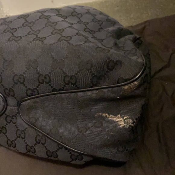 Gucci Handbag - Picture 2 of 2